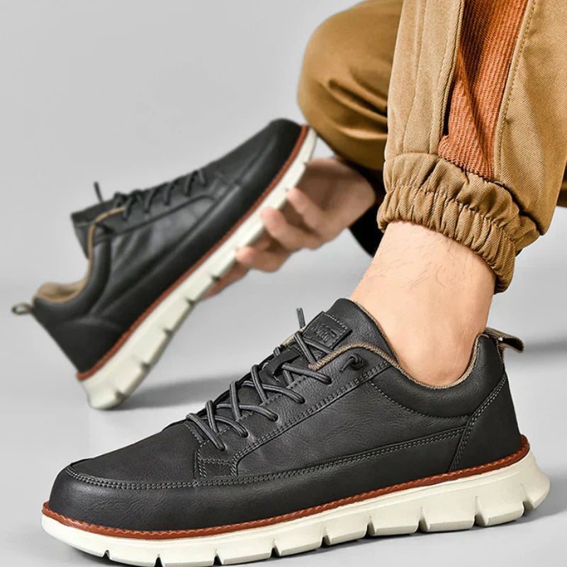 ZAPATILLAS DE CUERO CON SOPORTE
