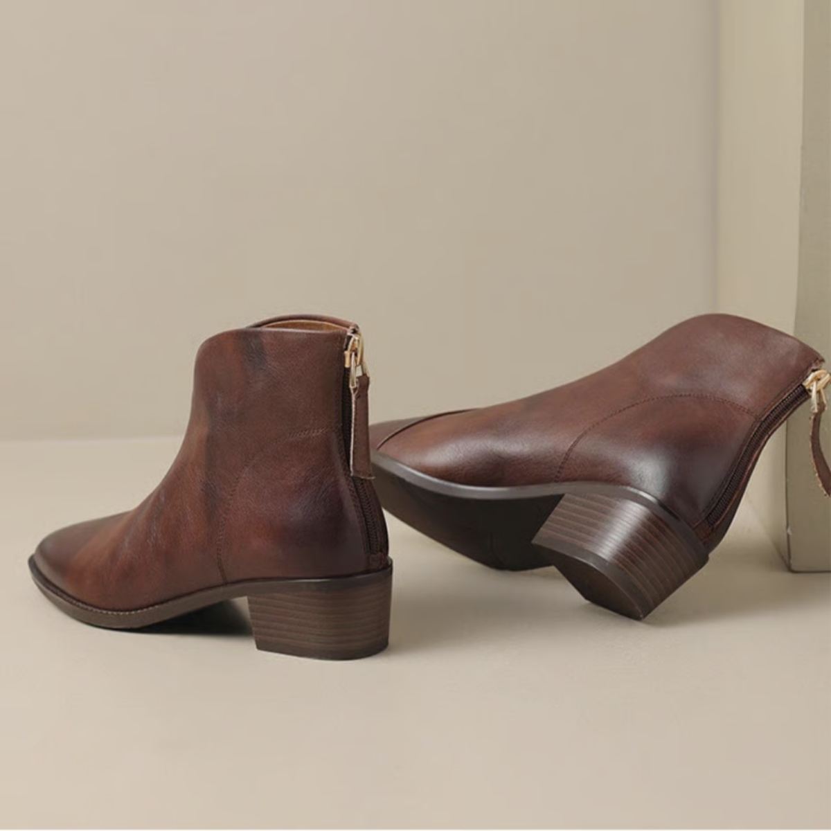 Botines Elegantes de Cuero
