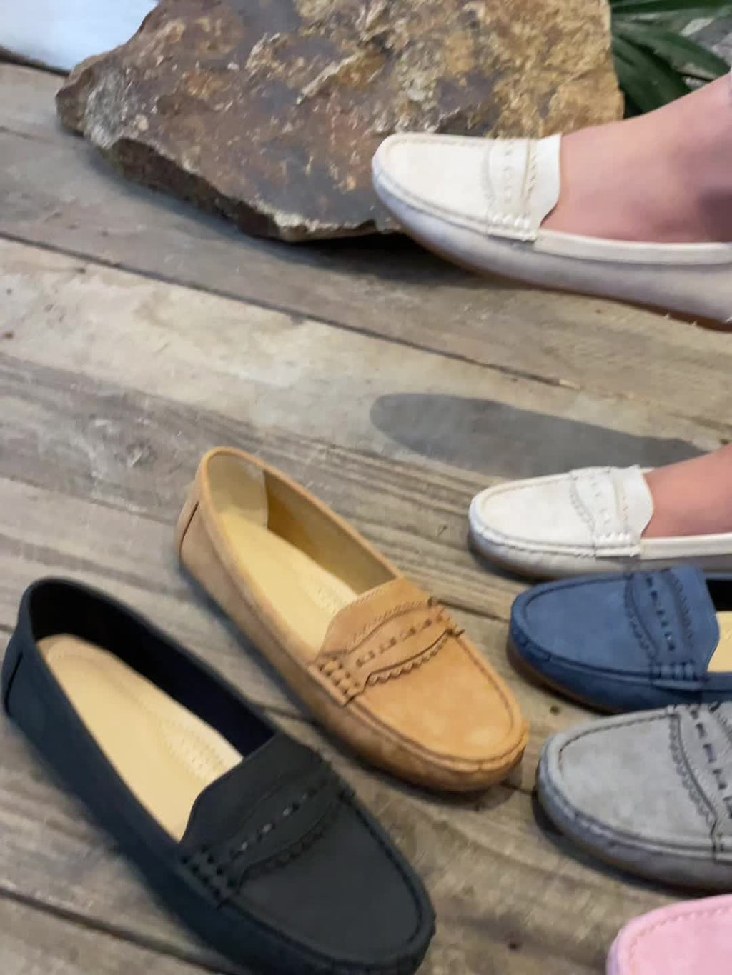MARIE | Mocasines con efecto ante y borde festoneado