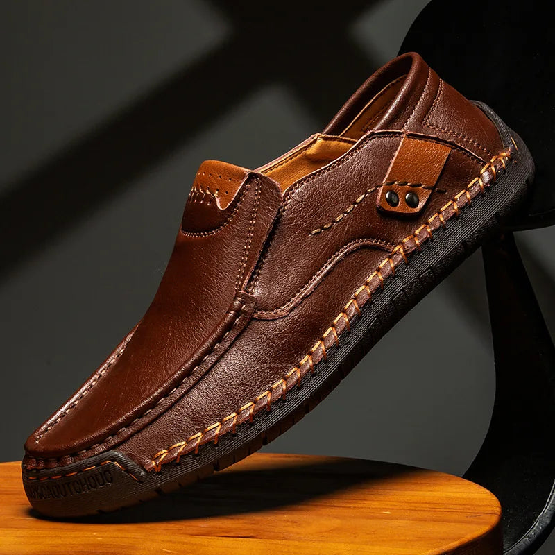 MOCASINES CLÁSICOS DE CUERO PARA HOMBRE